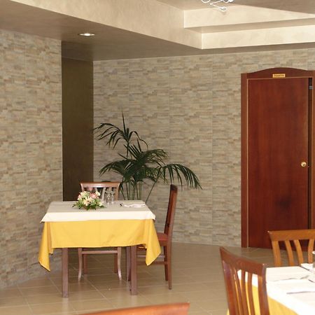 Albergo Villa Bianca Σαν Τζιοβάνι Ροτόντο Εξωτερικό φωτογραφία