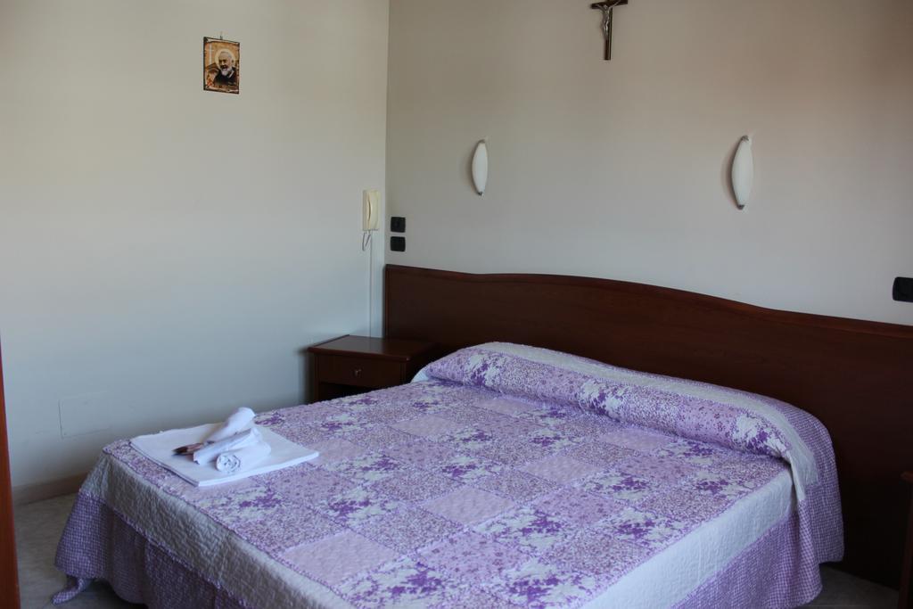 Albergo Villa Bianca Σαν Τζιοβάνι Ροτόντο Εξωτερικό φωτογραφία