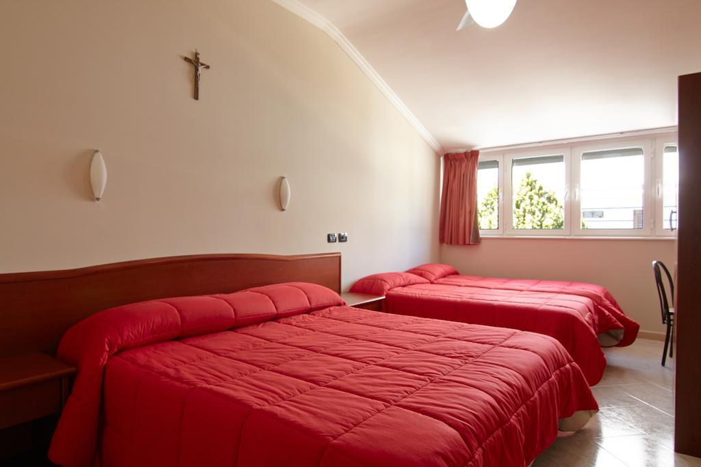 Albergo Villa Bianca Σαν Τζιοβάνι Ροτόντο Δωμάτιο φωτογραφία